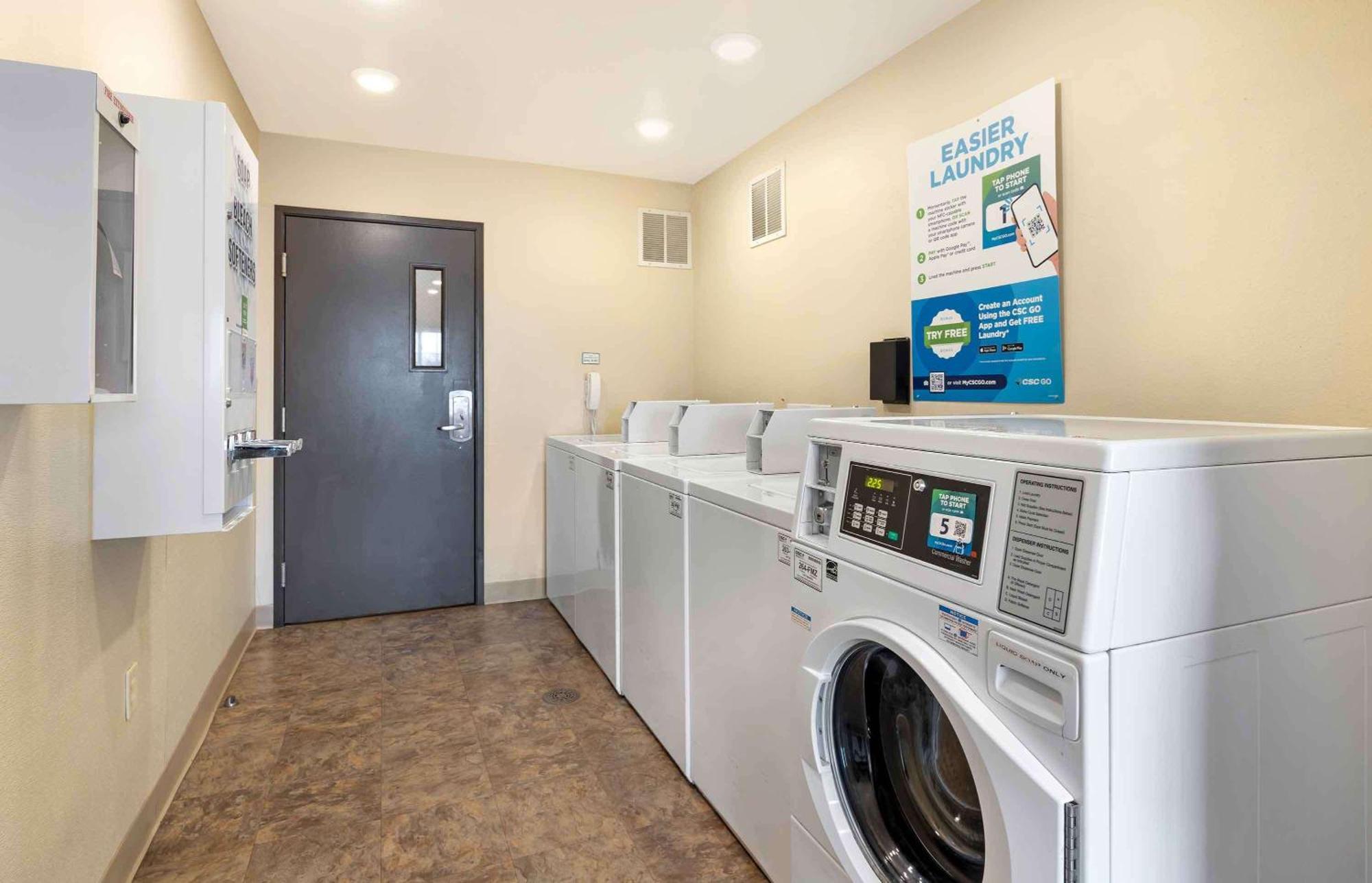 Extended Stay America Select Suites - Wichita - Airport ภายนอก รูปภาพ