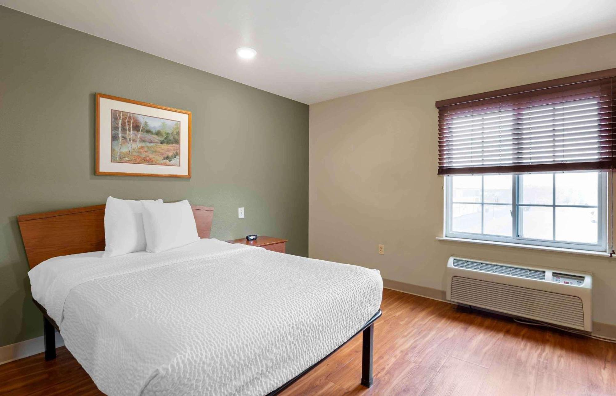 Extended Stay America Select Suites - Wichita - Airport ภายนอก รูปภาพ