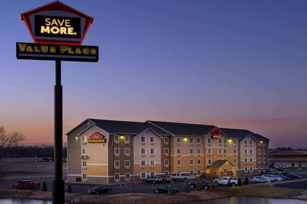 Extended Stay America Select Suites - Wichita - Airport ภายนอก รูปภาพ