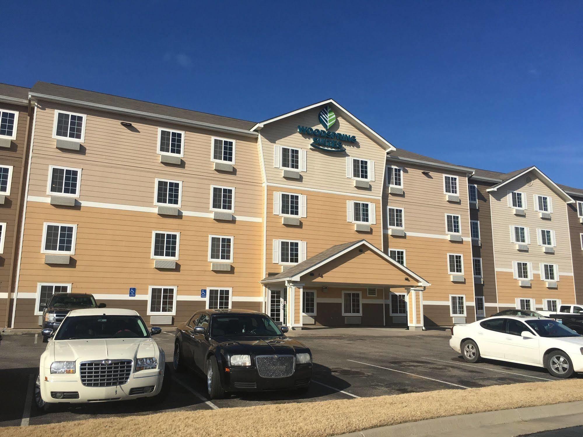 Extended Stay America Select Suites - Wichita - Airport ภายนอก รูปภาพ